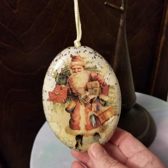 Vintage Style Set of 6 Antique Santa Paper Mache Decoupage Christmas Ornaments - Picture 5 of 15